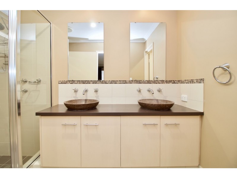 8 Lomandra View, Baldivis WA 6171