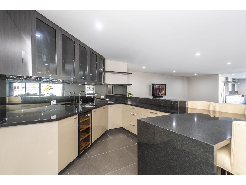 2 Cambria Island Retreat, Halls Head WA 6210