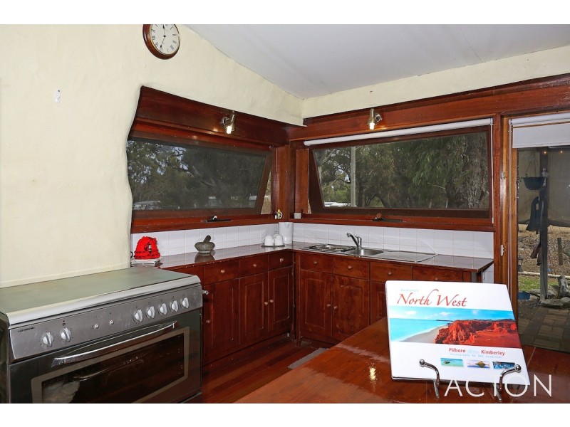 17 Dods Retreat, Lake Clifton WA 6215