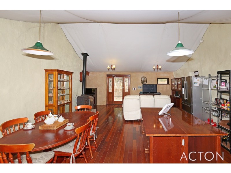 17 Dods Retreat, Lake Clifton WA 6215