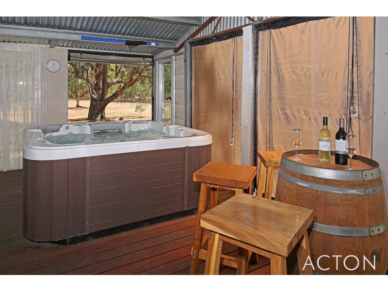 17 Dods Retreat, Lake Clifton WA 6215