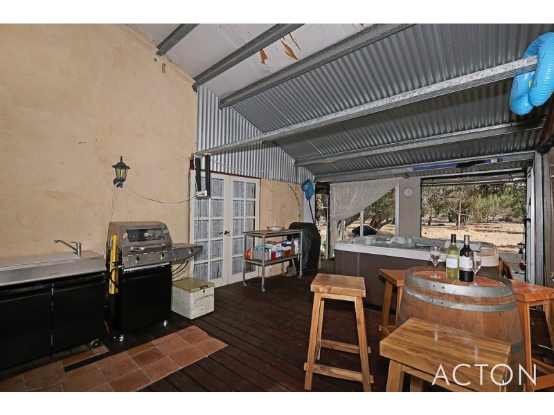 17 Dods Retreat, Lake Clifton WA 6215