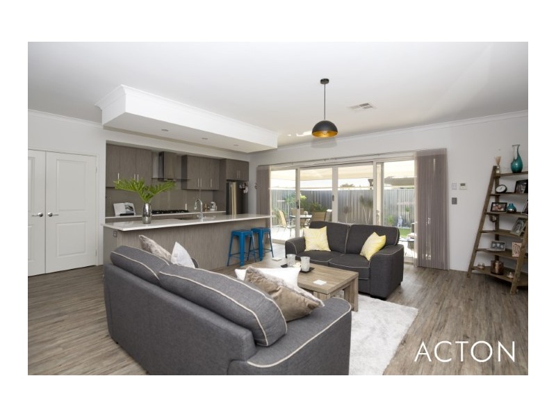 5 Sparrowhawk Way, Erskine WA 6210