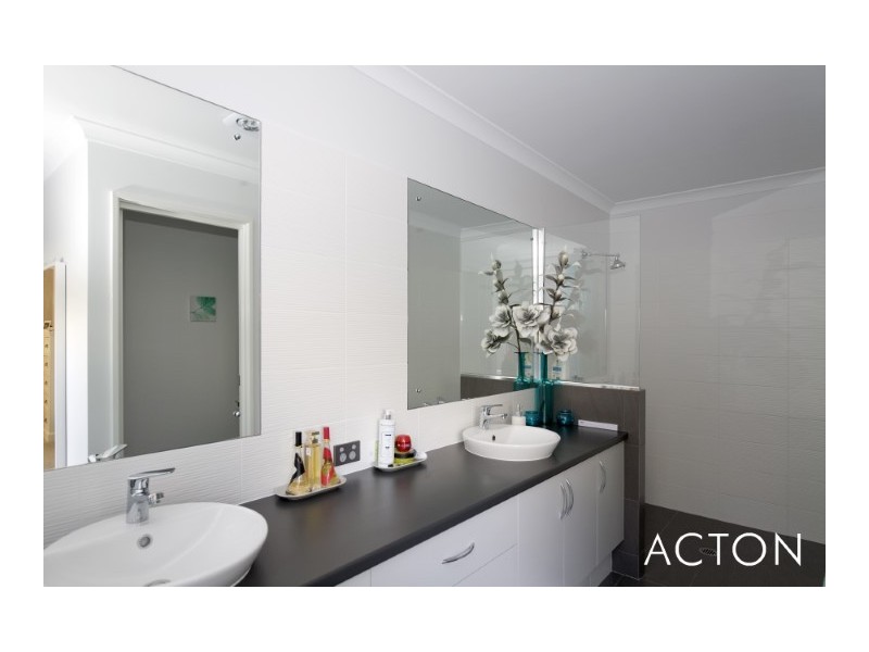 5 Sparrowhawk Way, Erskine WA 6210