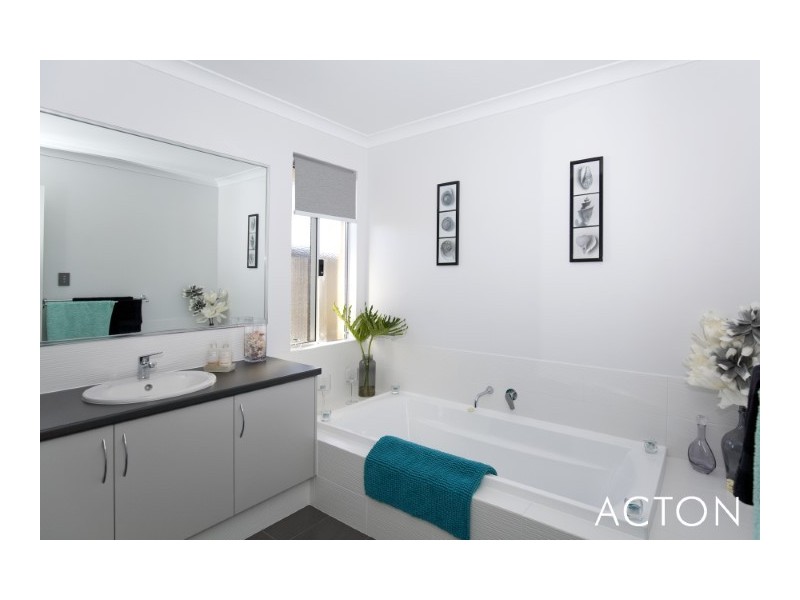 5 Sparrowhawk Way, Erskine WA 6210