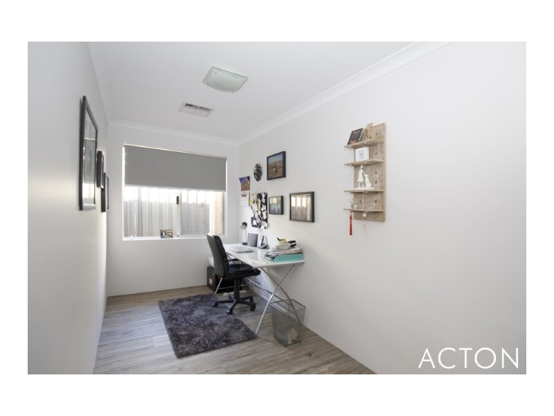 5 Sparrowhawk Way, Erskine WA 6210