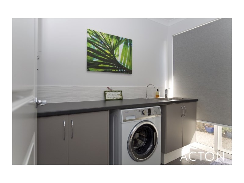 5 Sparrowhawk Way, Erskine WA 6210