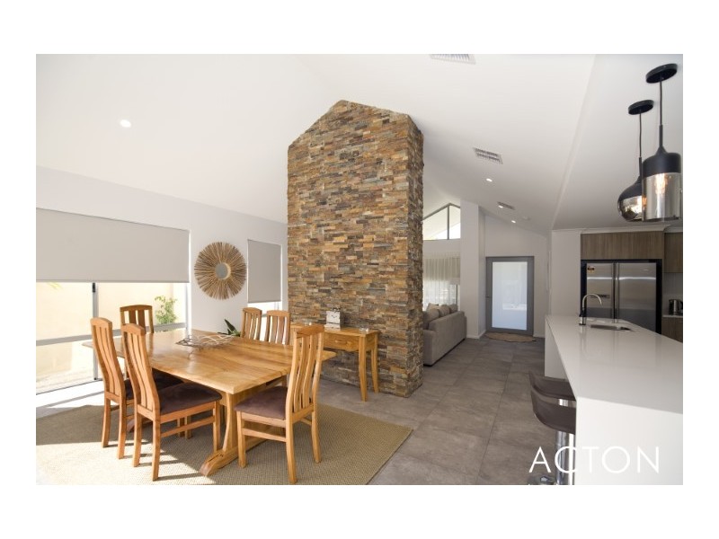 88 Murray River Drive, South Yunderup WA 6208