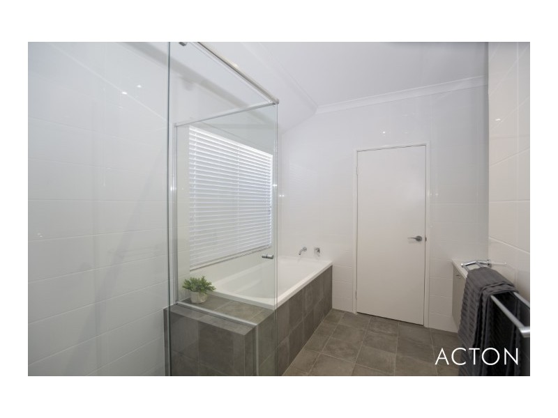 88 Murray River Drive, South Yunderup WA 6208