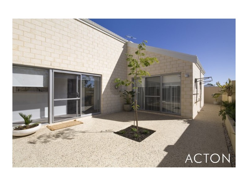 88 Murray River Drive, South Yunderup WA 6208