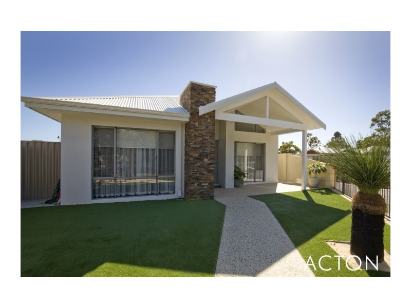 88 Murray River Drive, South Yunderup WA 6208