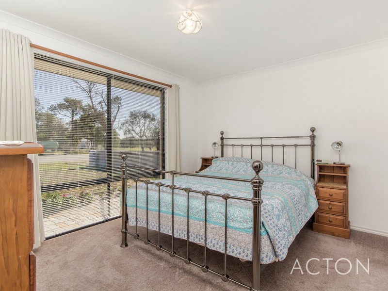 12 Carcoola Avenue, Pinjarra WA 6208