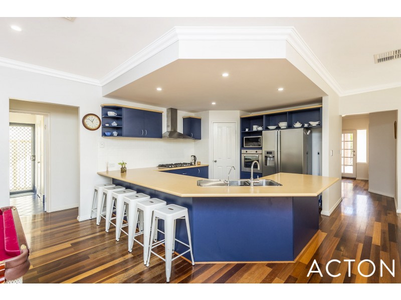 16 Dias Pass, Dudley Park WA 6210