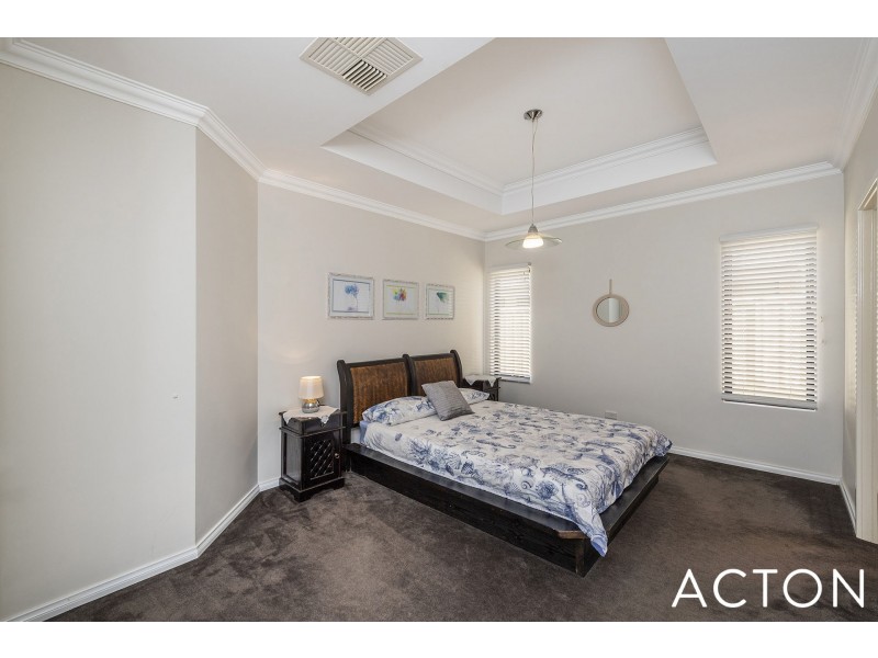 16 Dias Pass, Dudley Park WA 6210