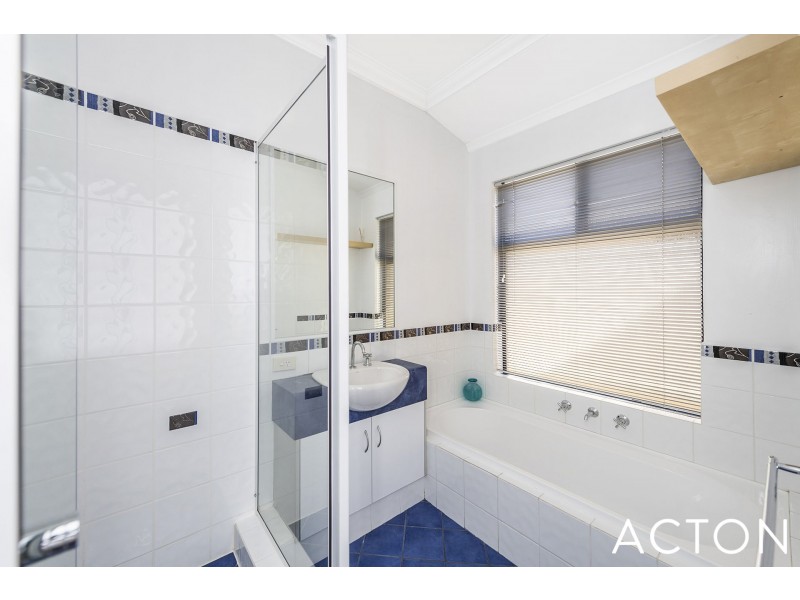 16 Dias Pass, Dudley Park WA 6210