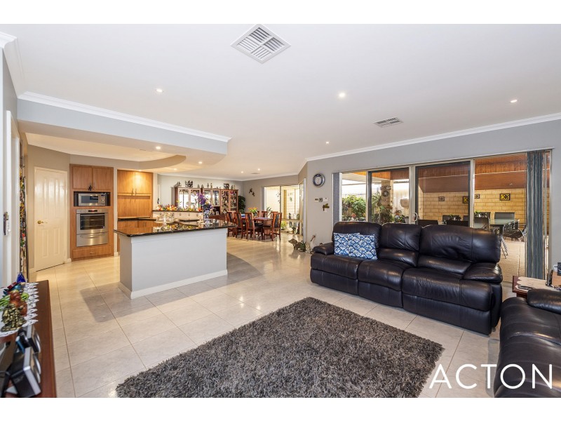 51 Lord Hobart Drive, Madora Bay WA 6210