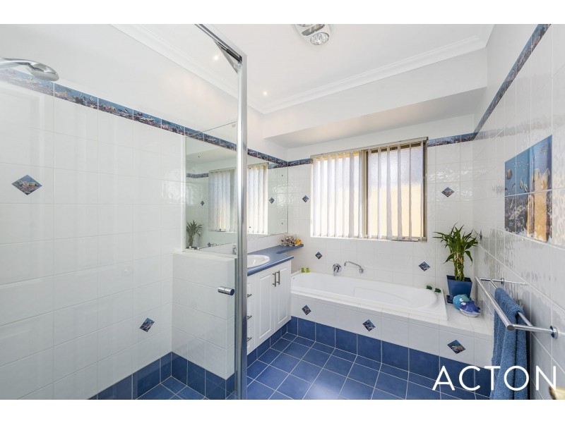 51 Lord Hobart Drive, Madora Bay WA 6210