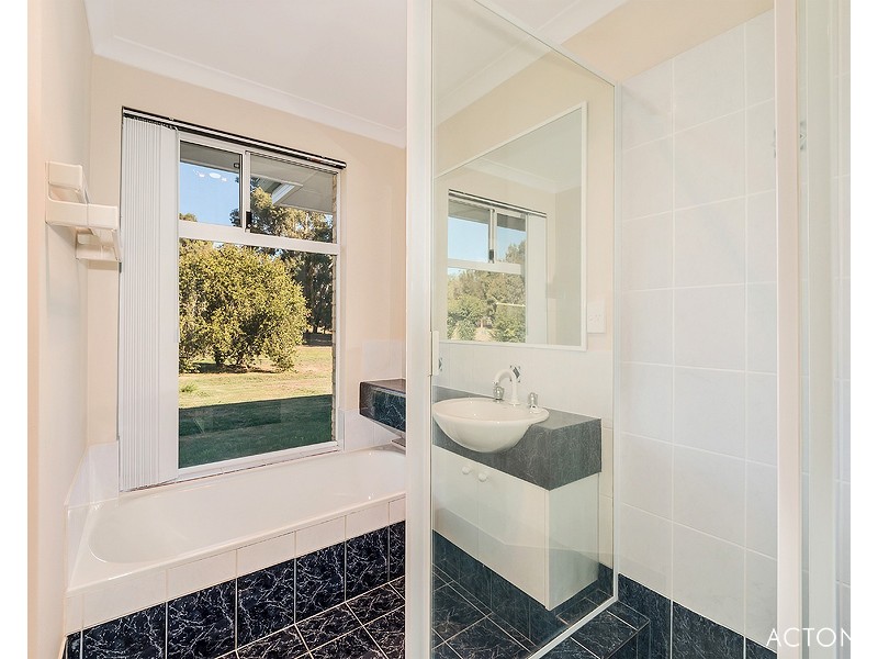 25 Hillview Close, Serpentine WA 6125