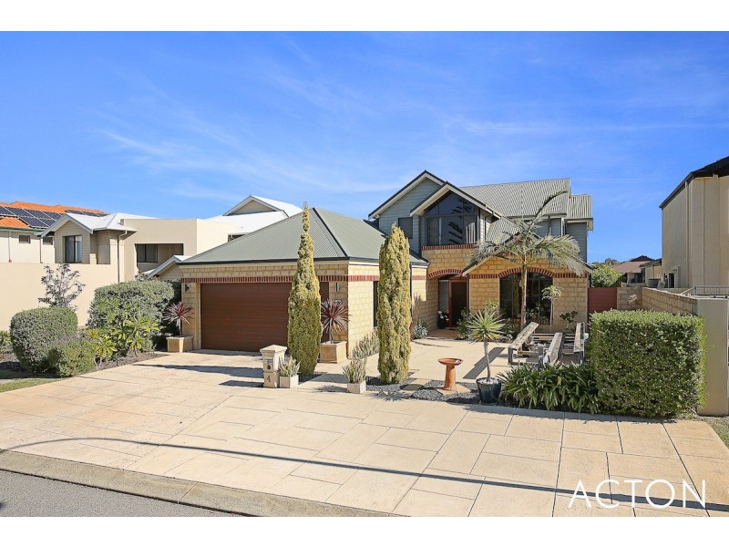 4 Starfire Close, Halls Head WA 6210