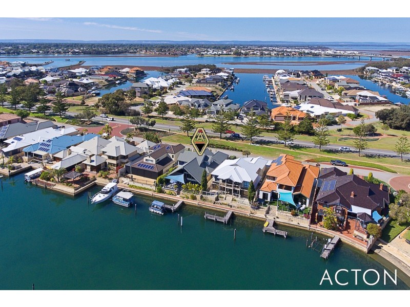 4 Starfire Close, Halls Head WA 6210