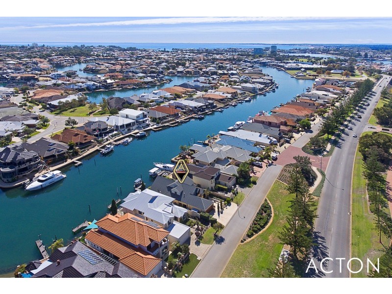 4 Starfire Close, Halls Head WA 6210