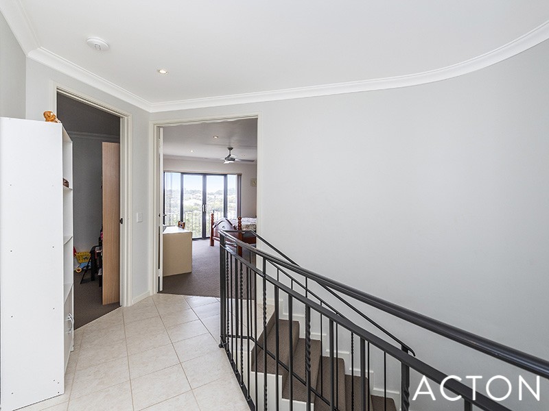 29/2 The Pass, Dawesville WA 6211