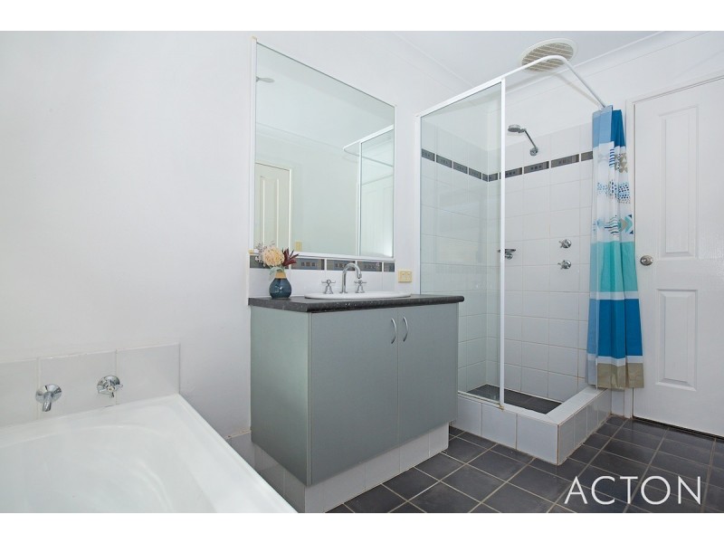 21 Finchley Avenue, Meadow Springs WA 6210