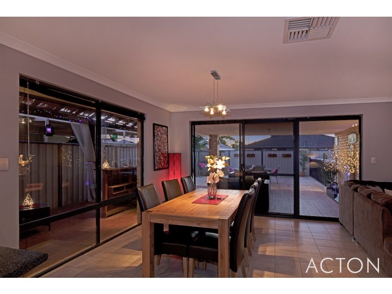 21 Finchley Avenue, Meadow Springs WA 6210