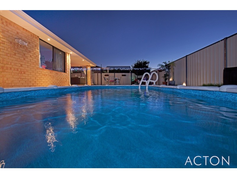 21 Finchley Avenue, Meadow Springs WA 6210