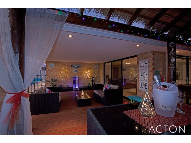 21 Finchley Avenue, Meadow Springs WA 6210