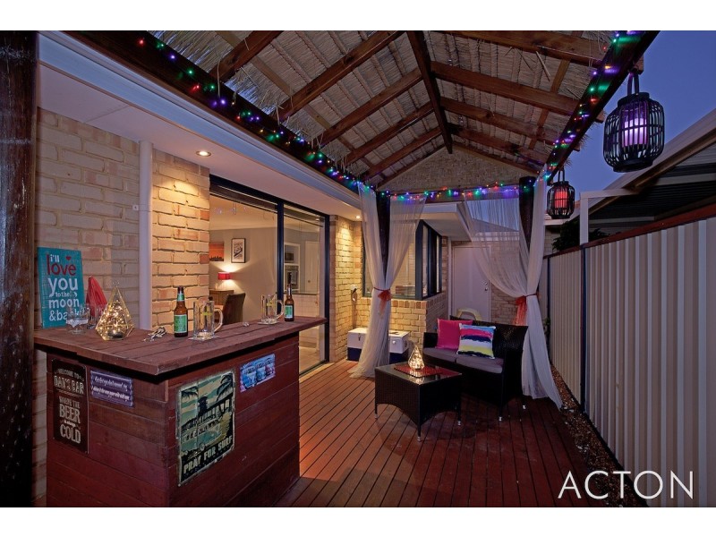 21 Finchley Avenue, Meadow Springs WA 6210