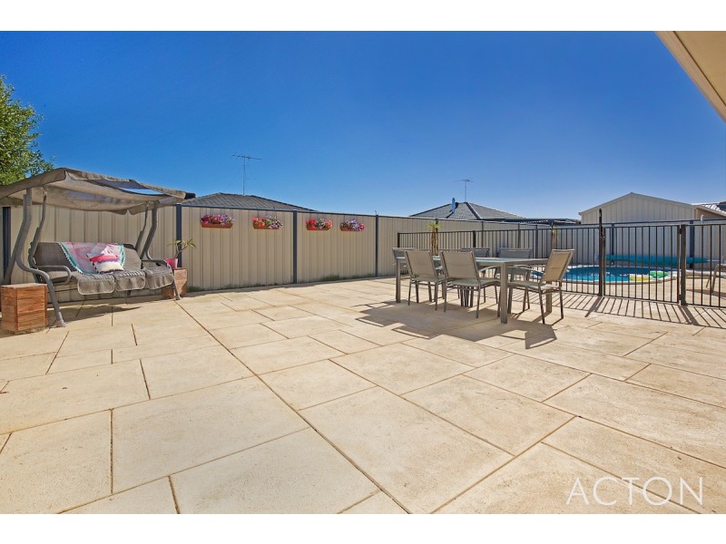 21 Finchley Avenue, Meadow Springs WA 6210