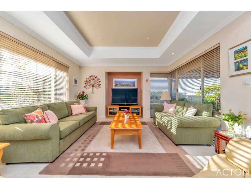 4 Tattler Lane, Wannanup WA 6210