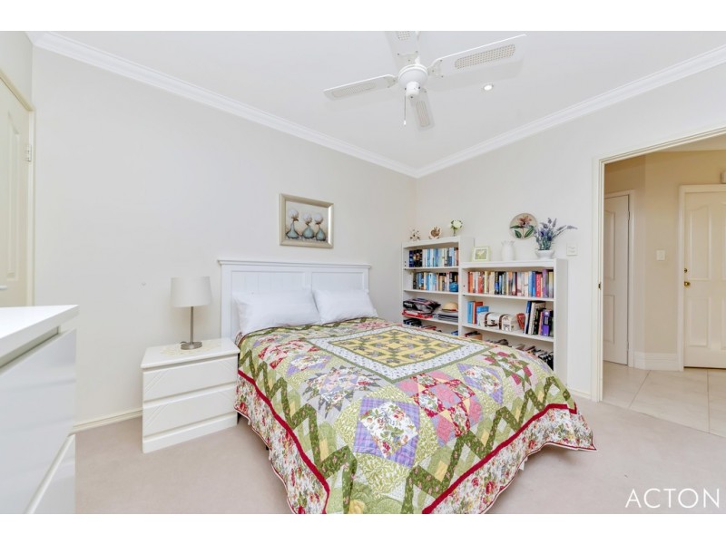 4 Tattler Lane, Wannanup WA 6210