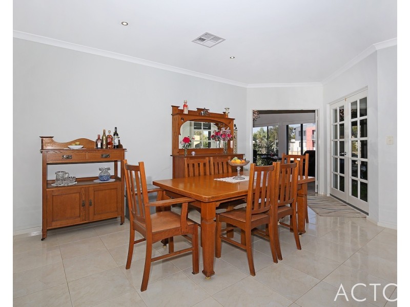 5 Batavia Quays, South Yunderup WA 6208