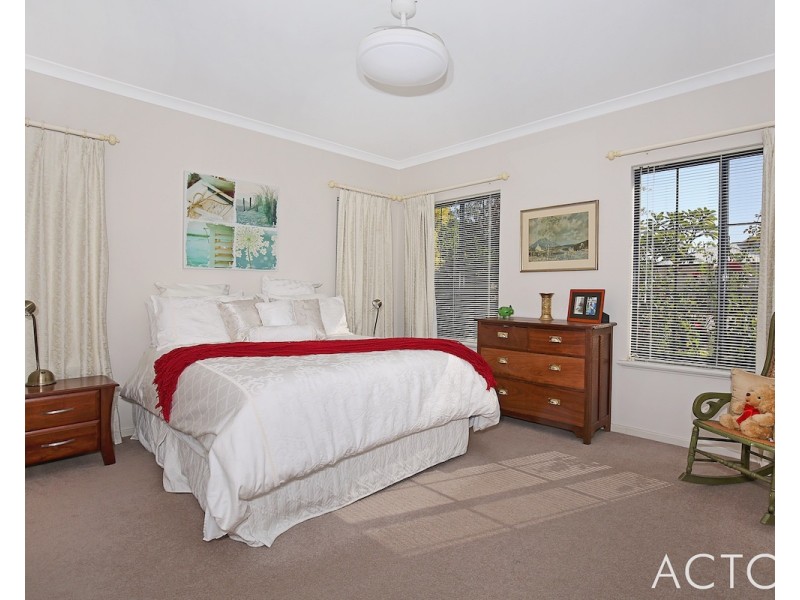 5 Batavia Quays, South Yunderup WA 6208