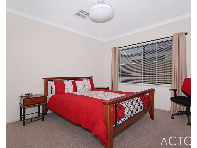 5 Batavia Quays, South Yunderup WA 6208