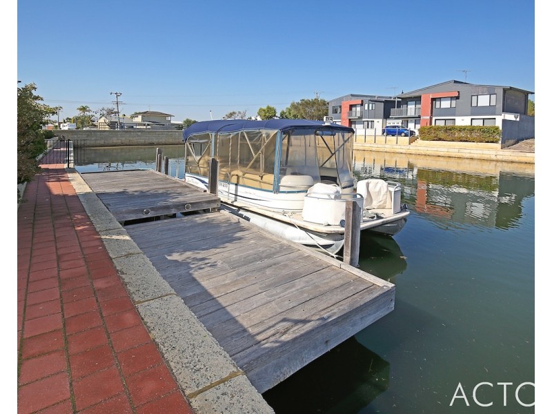 5 Batavia Quays, South Yunderup WA 6208