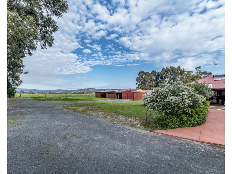 32 Mardja Loop, Mardella WA 6125