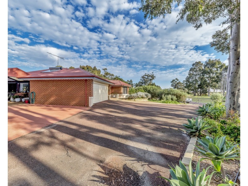 32 Mardja Loop, Mardella WA 6125