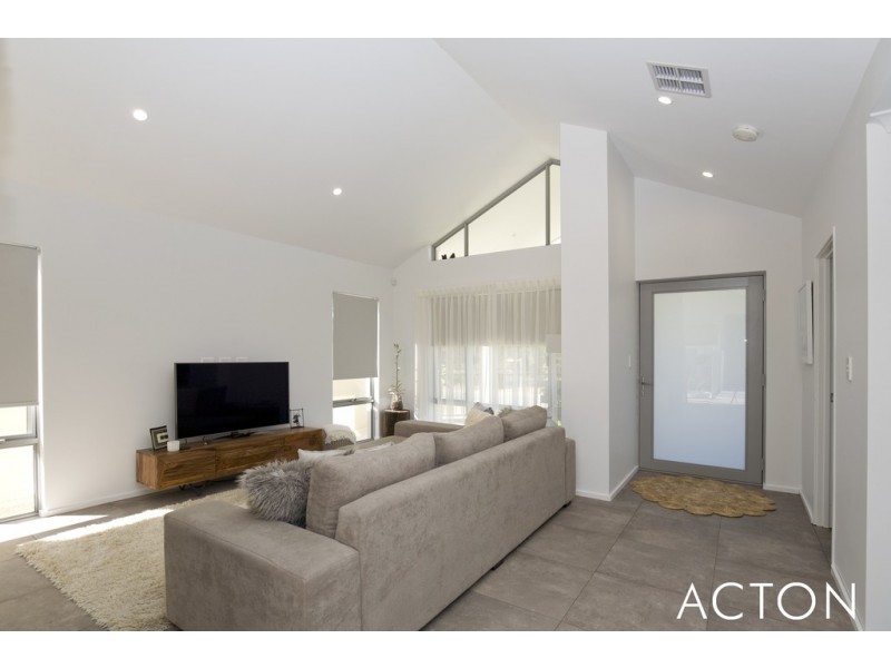 88 Murray River Drive, South Yunderup WA 6208