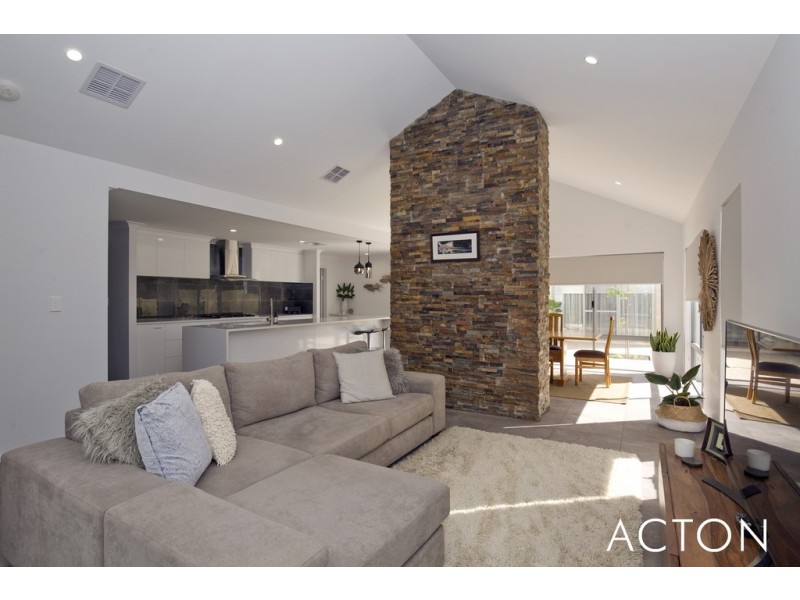 88 Murray River Drive, South Yunderup WA 6208