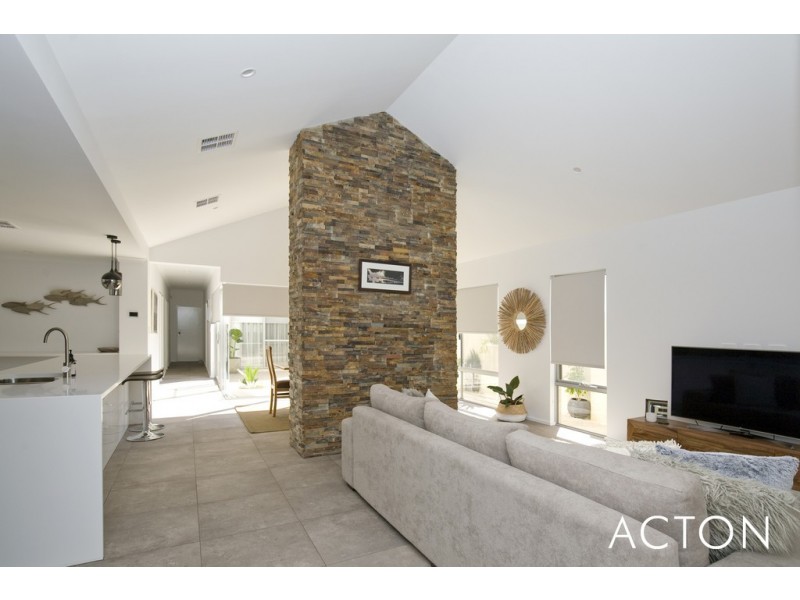 88 Murray River Drive, South Yunderup WA 6208