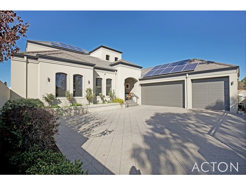 11 Syrenka Turn, Halls Head WA 6210