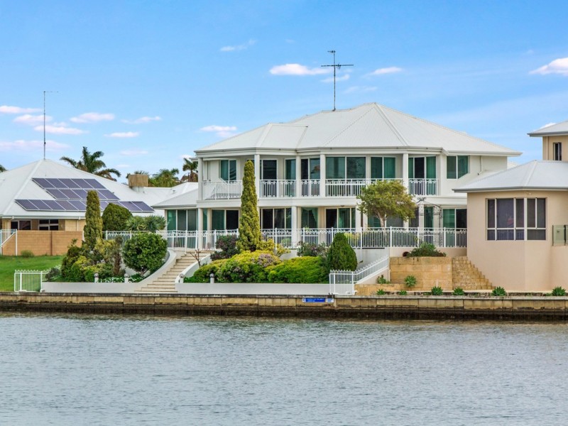 11 Reverie Mews, Halls Head WA 6210