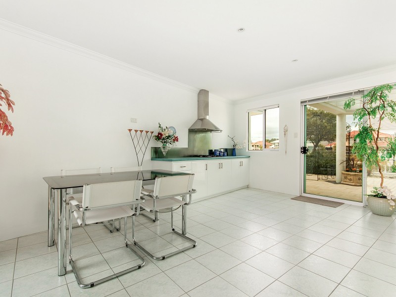 11 Reverie Mews, Halls Head WA 6210