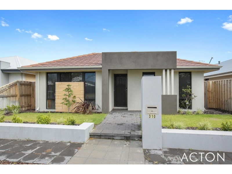 310 Peelwood Parade, Halls Head WA 6210
