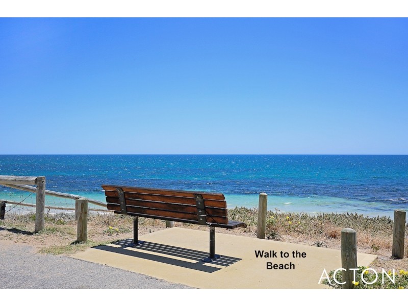 310 Peelwood Parade, Halls Head WA 6210