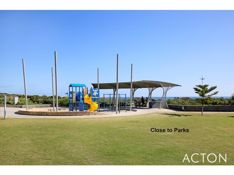 310 Peelwood Parade, Halls Head WA 6210