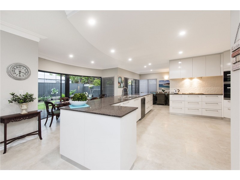 23 Mathew Street, Falcon WA 6210